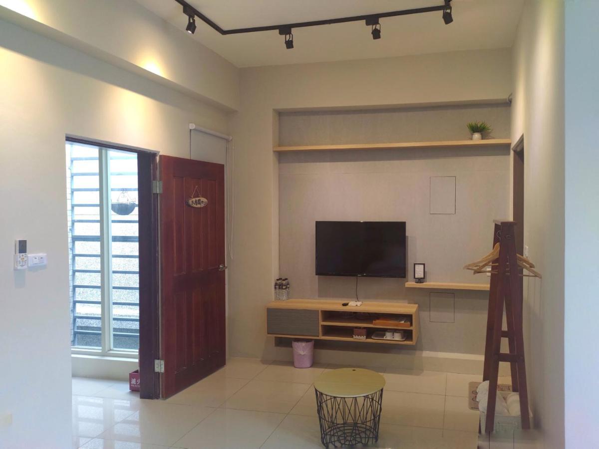 Railway Traveler B&B Taitung Экстерьер фото
