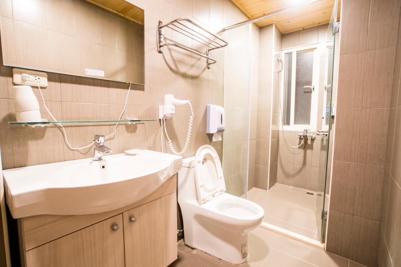 Railway Traveler B&B Taitung Экстерьер фото
